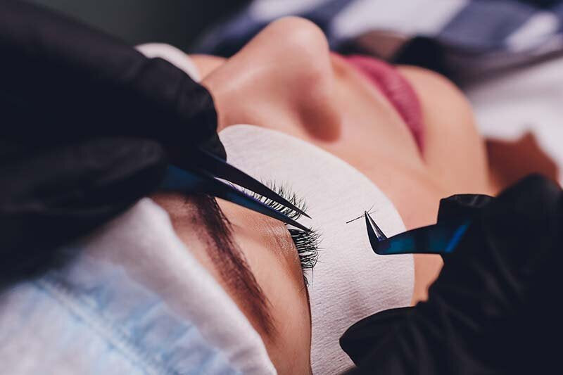 How to politely keep those chatty clients quiet during an eyelash extension treatment?